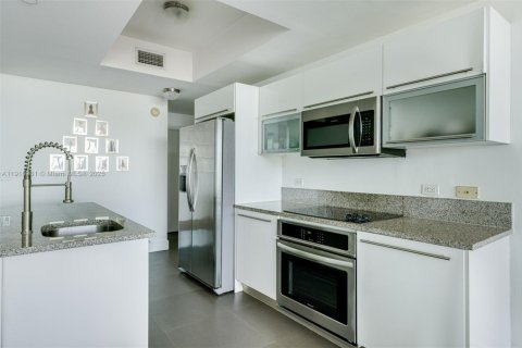 Condominio en venta en Miami, Florida, 2 dormitorios, 112.23 m2 № 1973713 - foto 4