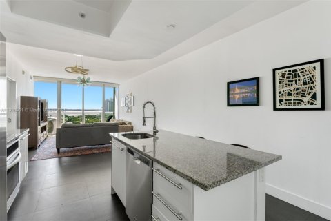 Condominio en venta en Miami, Florida, 2 dormitorios, 112.23 m2 № 1973713 - foto 6