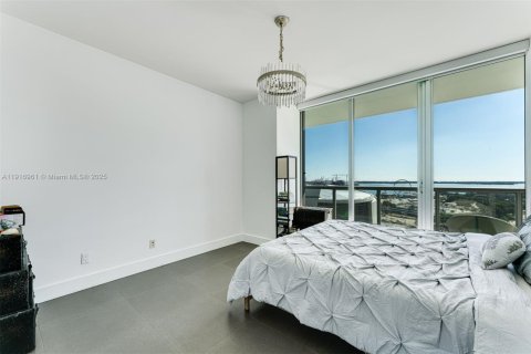 Condominio en venta en Miami, Florida, 2 dormitorios, 112.23 m2 № 1973713 - foto 11