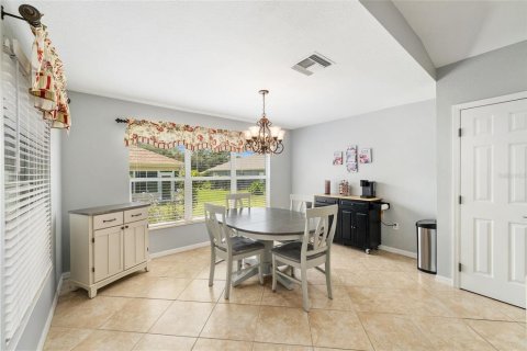 House in Summerfield, Florida 2 bedrooms, 148.27 sq.m. № 2200417 - photo 17