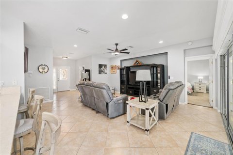 House in Summerfield, Florida 2 bedrooms, 148.27 sq.m. № 2200417 - photo 7
