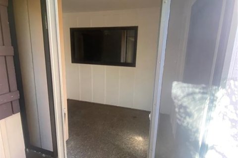 Снять в аренду квартиру в Нью-Смирна-Бич, Флорида 1 комната, 116.31м2, № 1912387 - фото 3