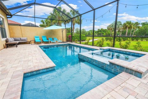 House in Bradenton, Florida 4 bedrooms, 281.03 sq.m. № 1894290 - photo 21
