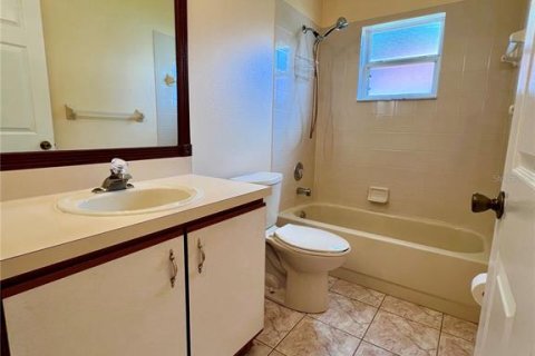 Casa en venta en Kissimmee, Florida, 3 dormitorios, 102.38 m2 № 2126880 - foto 13