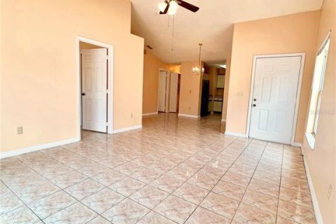 Casa en venta en Kissimmee, Florida, 3 dormitorios, 102.38 m2 № 2126880 - foto 3