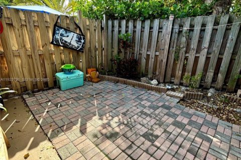 Condominio en venta en Key Biscayne, Florida, 1 dormitorio, 44.04 m2 № 1983516 - foto 8