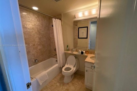 Copropriété à louer à Miami, Floride: 2 chambres, 162.3 m2 № 1782082 - photo 5