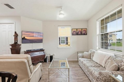 Townhouse in Orlando, Florida 2 bedrooms, 149.85 sq.m. № 2373794 - photo 15