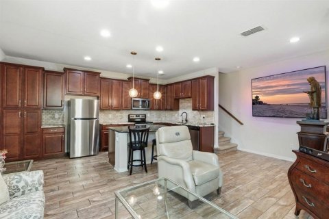 Townhouse in Orlando, Florida 2 bedrooms, 149.85 sq.m. № 2373794 - photo 12