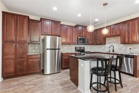 Townhouse in Orlando, Florida 2 bedrooms, 149.85 sq.m. № 2373794 - photo 9