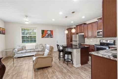 Townhouse in Orlando, Florida 2 bedrooms, 149.85 sq.m. № 2373794 - photo 13