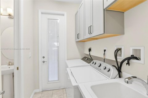 Adosado en alquiler en Hollywood, Florida, 3 dormitorios, 145.02 m2 № 1974186 - foto 6