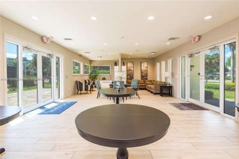 Adosado en alquiler en Hollywood, Florida, 3 dormitorios, 145.02 m2 № 1974186 - foto 20