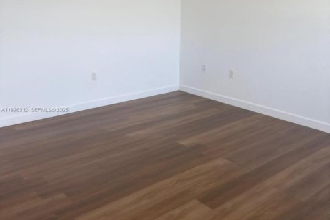 House in Homestead, Florida 4 bedrooms, 276.85 sq.m. № 1986148 - photo 8