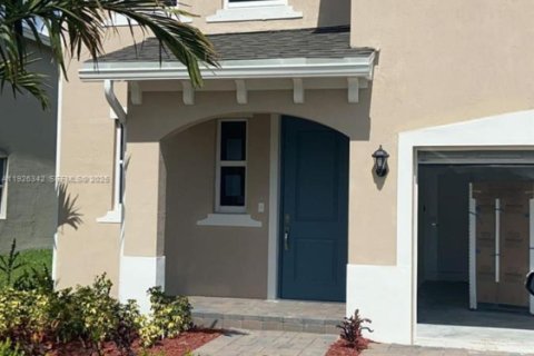 House in Homestead, Florida 4 bedrooms, 276.85 sq.m. № 1986148 - photo 4