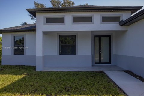 Casa en venta en Lehigh Acres, Florida, 4 dormitorios, 159.7 m2 № 1848993 - foto 5