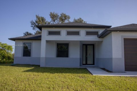 Casa en venta en Lehigh Acres, Florida, 4 dormitorios, 159.7 m2 № 1848993 - foto 4
