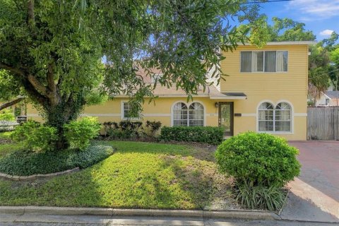 Casa en Tampa, Florida 4 dormitorios, 183.95 m2 № 2373995