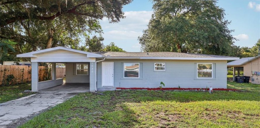 House in Winter Haven, Florida 3 bedrooms, 102.56 sq.m. № 2235484