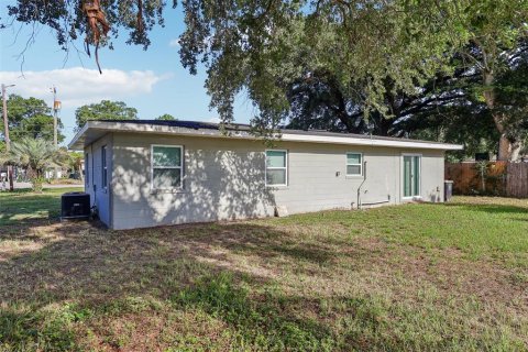 House in Winter Haven, Florida 3 bedrooms, 102.56 sq.m. № 2235484 - photo 22