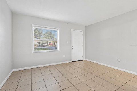 House in Winter Haven, Florida 3 bedrooms, 102.56 sq.m. № 2235484 - photo 6