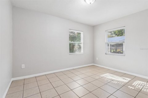 House in Winter Haven, Florida 3 bedrooms, 102.56 sq.m. № 2235484 - photo 19