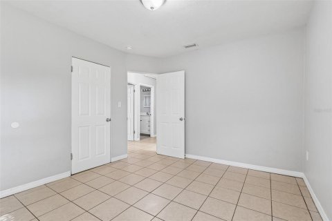House in Winter Haven, Florida 3 bedrooms, 102.56 sq.m. № 2235484 - photo 20