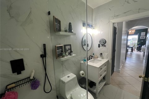 House in Miami, Florida 3 bedrooms, 172.71 sq.m. № 1986615 - photo 26