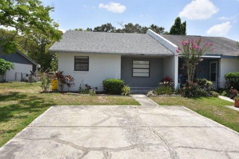 Apartment in Lakeland, Florida 2 bedrooms, 91.97 sq.m. № 1901156 - photo 1