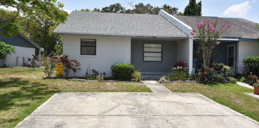Apartment in Lakeland, Florida 2 bedrooms, 91.97 sq.m. № 1901156