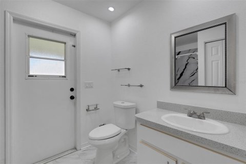 Villa ou maison à vendre à North Port, Floride: 3 chambres, 149.76 m2 № 2333973 - photo 21