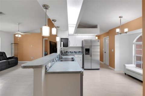 Villa ou maison à vendre à North Port, Floride: 3 chambres, 149.76 m2 № 2333973 - photo 8
