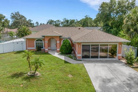House in North Port, Florida 3 bedrooms, 149.76 sq.m. № 2333973
