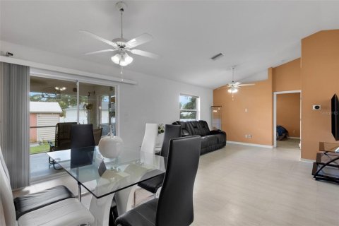 Villa ou maison à vendre à North Port, Floride: 3 chambres, 149.76 m2 № 2333973 - photo 13