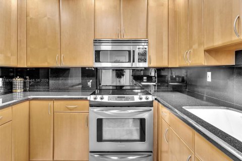 Condominio en venta en Hollywood, Florida, 2 dormitorios, 113.43 m2 № 1979586 - foto 10