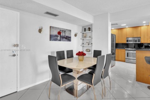 Condominio en venta en Hollywood, Florida, 2 dormitorios, 113.43 m2 № 1979586 - foto 4