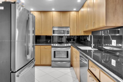 Condominio en venta en Hollywood, Florida, 2 dormitorios, 113.43 m2 № 1979586 - foto 9