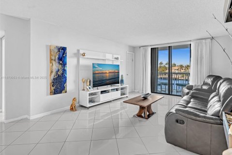 Condominio en venta en Hollywood, Florida, 2 dormitorios, 113.43 m2 № 1979586 - foto 15