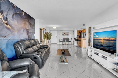Condominio en venta en Hollywood, Florida, 2 dormitorios, 113.43 m2 № 1979586 - foto 27