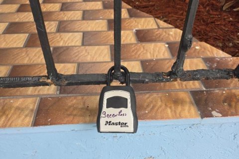 Copropriété à louer à Miami, Floride: 2 chambres, 85.19 m2 № 1972565 - photo 2