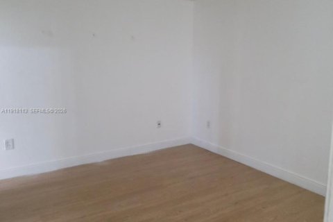 Copropriété à louer à Miami, Floride: 2 chambres, 85.19 m2 № 1972565 - photo 15
