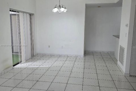 Copropriété à louer à Miami, Floride: 2 chambres, 85.19 m2 № 1972565 - photo 5