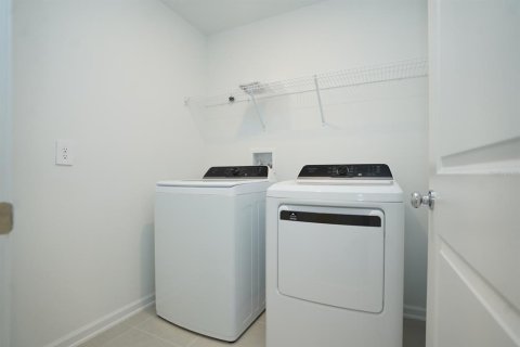 Casa en alquiler en Eagle Lake, Florida, 4 dormitorios, 174.66 m2 № 1894554 - foto 10