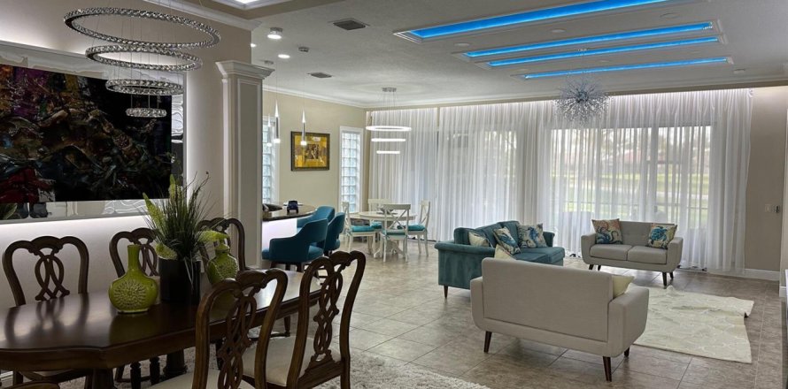 Villa ou maison à West Palm Beach, Floride 2 chambres, 193.7 m2 № 2288819
