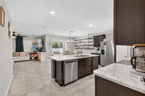Villa ou maison à vendre à Palm Bay, Floride: 4 chambres, 170.01 m2 № 2098966 - photo 8