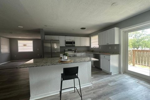 House in Jacksonville, Florida 3 bedrooms, 125.42 sq.m. № 2391528 - photo 17