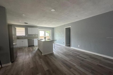 House in Jacksonville, Florida 3 bedrooms, 125.42 sq.m. № 2391528 - photo 15