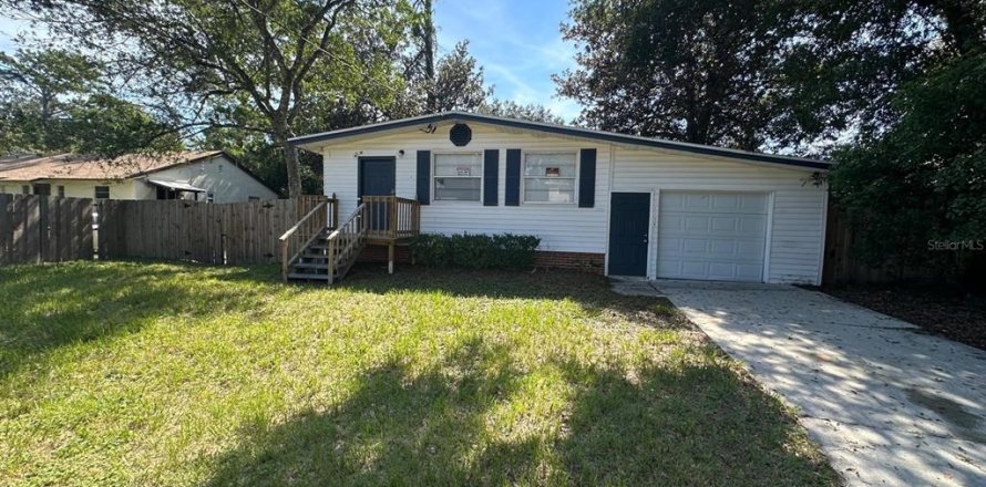 House in Jacksonville, Florida 3 bedrooms, 125.42 sq.m. № 2391528