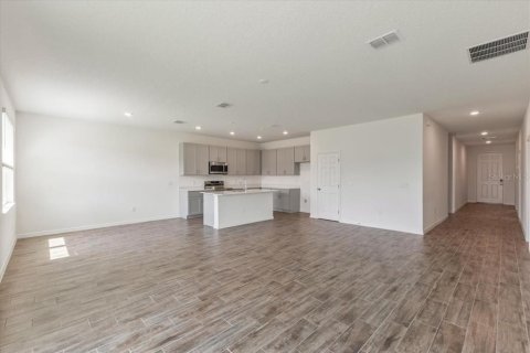 Casa en venta en Tavares, Florida, 4 dormitorios, 176.51 m2 № 1759884 - foto 4