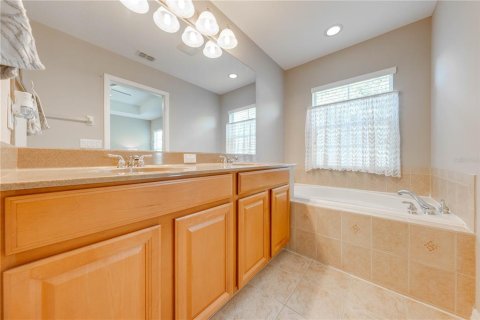 Townhouse in Orlando, Florida 3 bedrooms, 136.75 sq.m. № 1570461 - photo 23